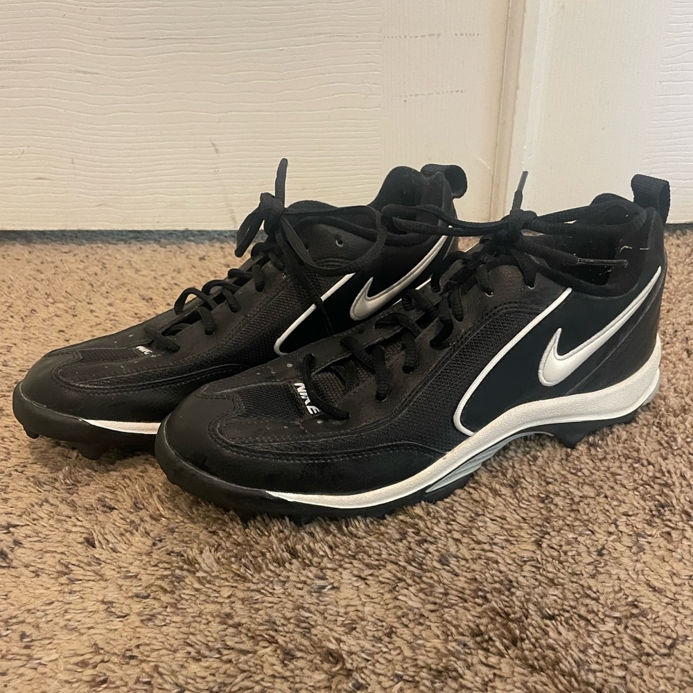 Nike Women’s Black and White Football Cleats